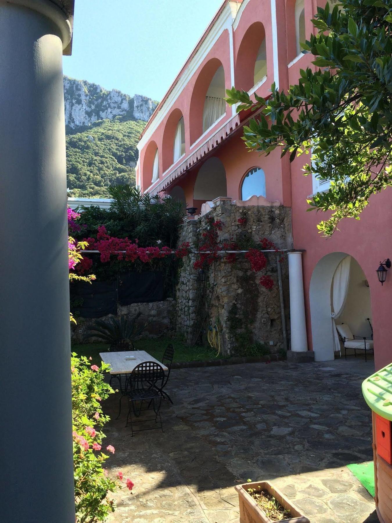 Capri Villa Bismarck Exterior foto